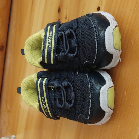 Stride rite sneakers! - Picture 2 of 4